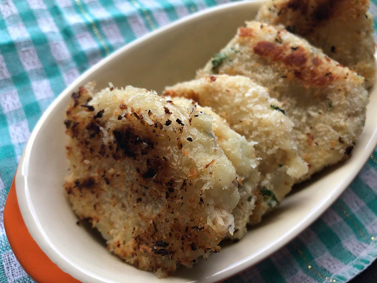 Bolinho de batata com atum grelhado