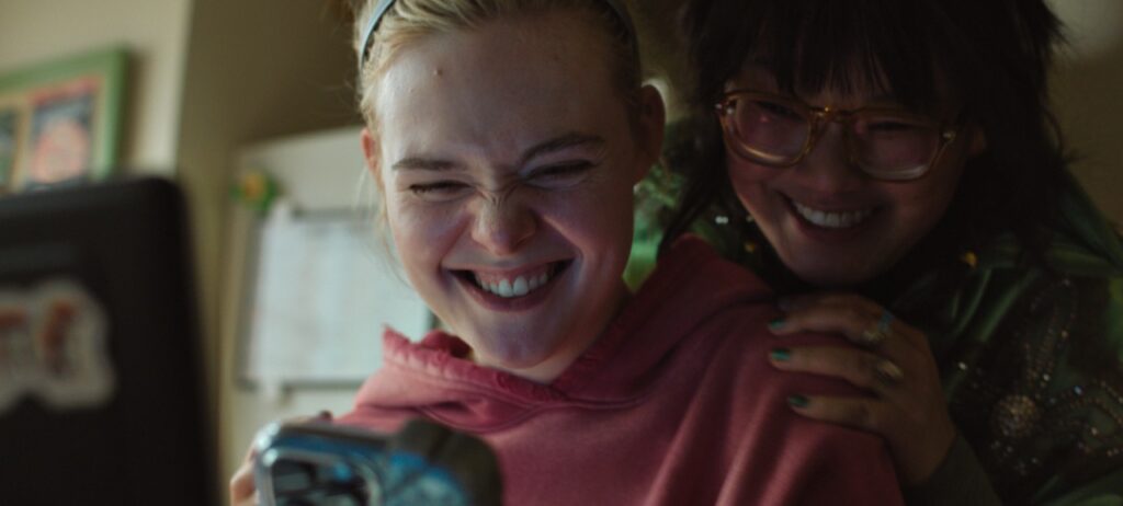 Margot e Susie em cena da série Margot Está em Apuros.